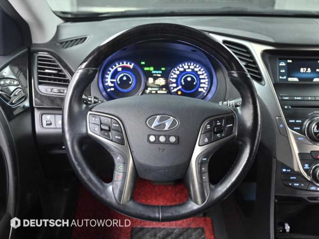 HYUNDAI Grandeur - Vista 5