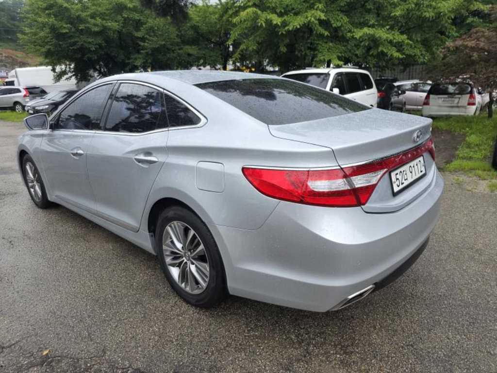 HYUNDAI Grandeur - Vista 6