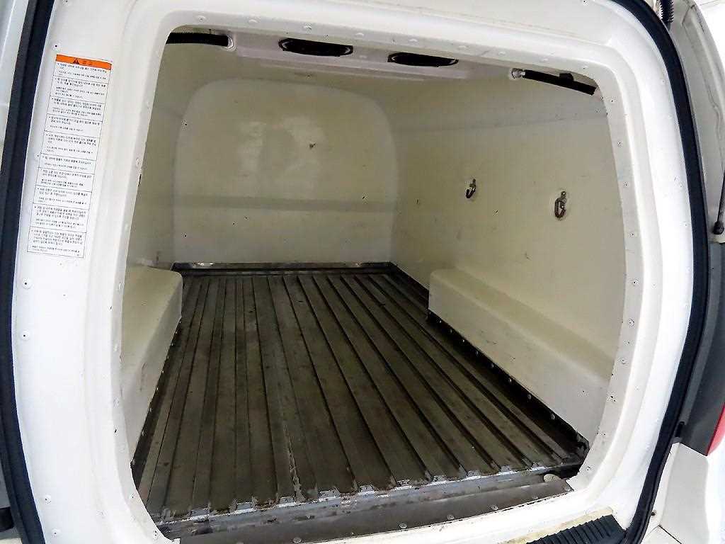 HYUNDAI Starex 2016 Blanco - Importación desde Corea - HF Imports Iquique - Foto 14