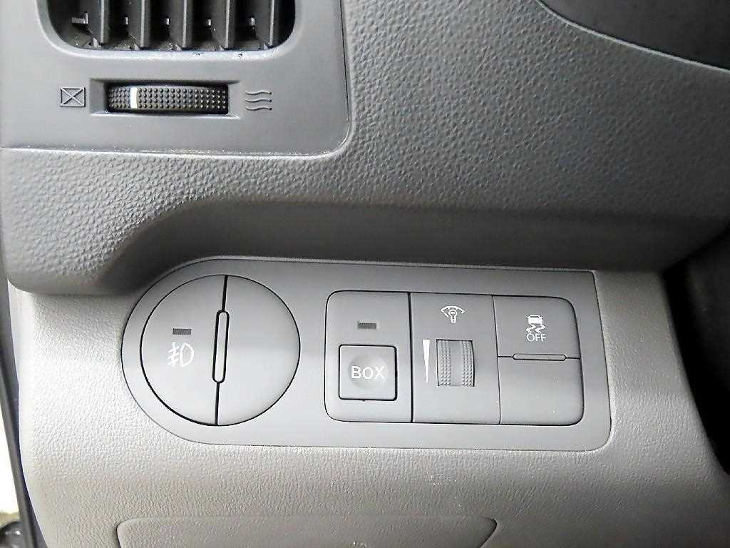 HYUNDAI Starex - Vista 5