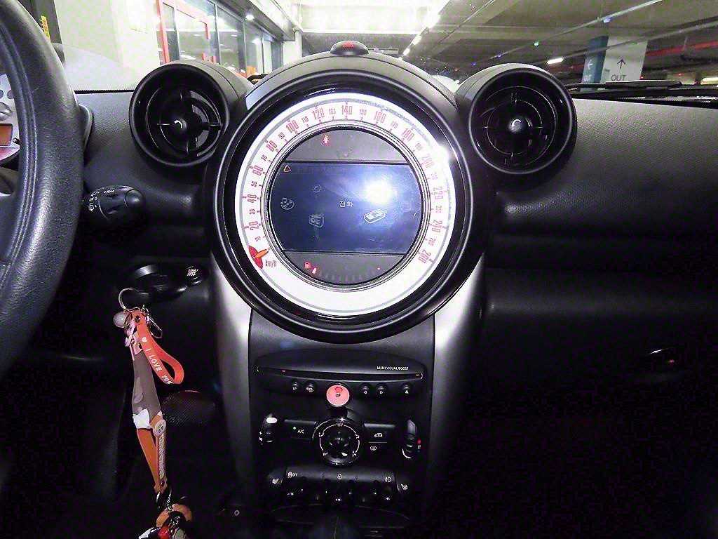 Mini Countryman - Vista 11