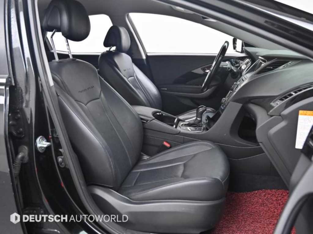 HYUNDAI Grandeur - Vista 10