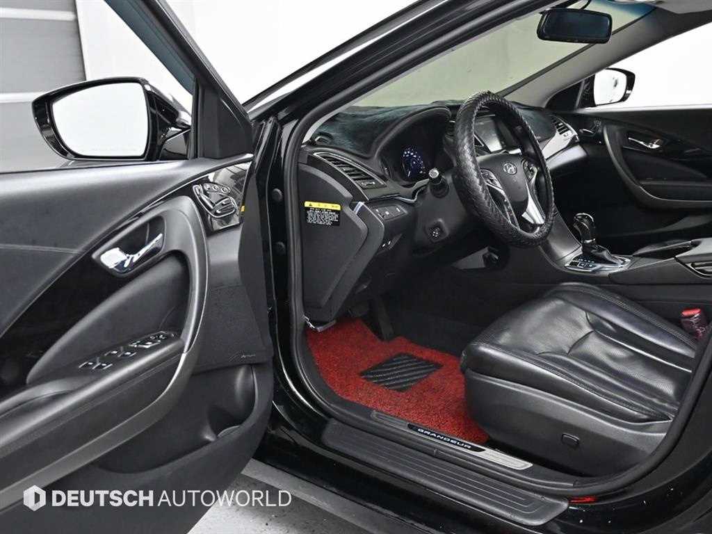 HYUNDAI Grandeur - Vista 11