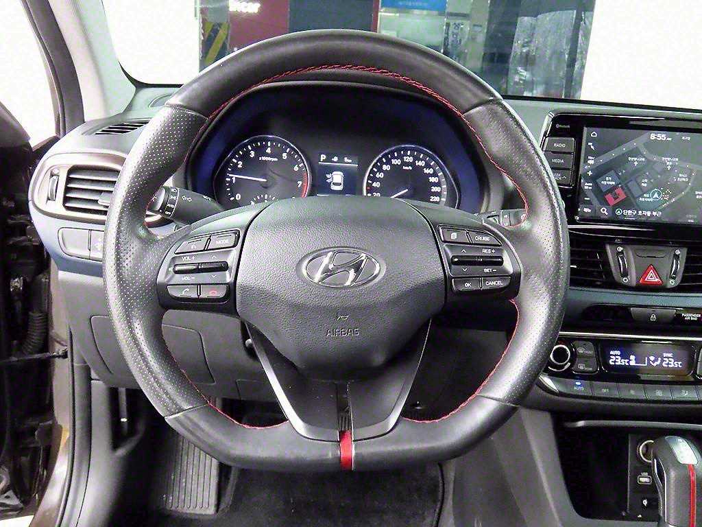 HYUNDAI i30 - Vista 9