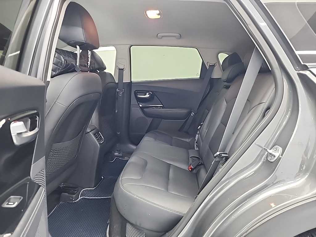 KIA Niro - Vista 12
