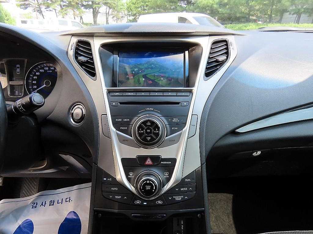 HYUNDAI Grandeur 2013 Negro - Importación desde Corea - HF Imports Iquique - Foto 13