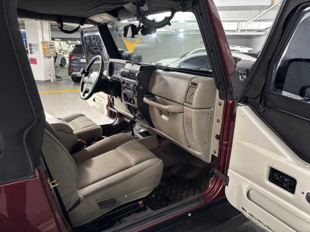 Jeep Wrangler - Vista 7