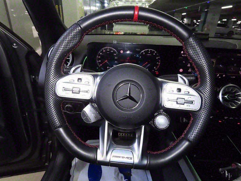 Mercedes Benz GLB Class - Vista 8