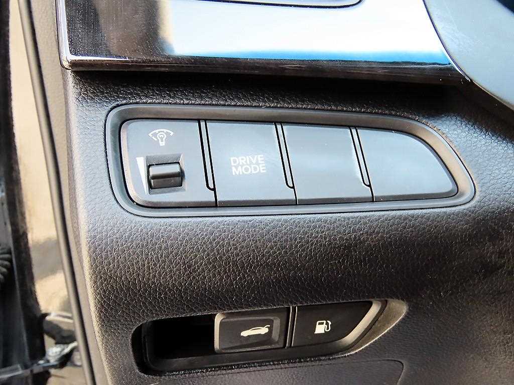 HYUNDAI Grandeur - Vista 12