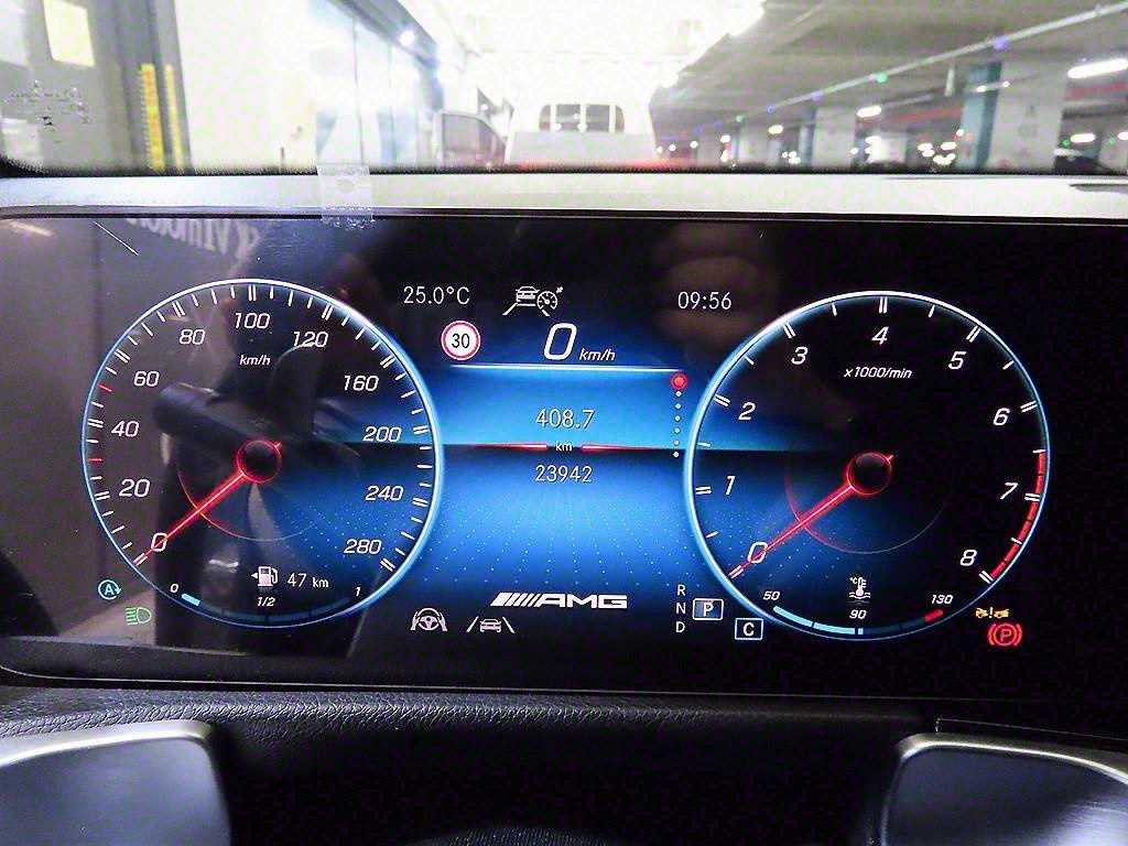 Mercedes Benz GLB Class - Vista 9