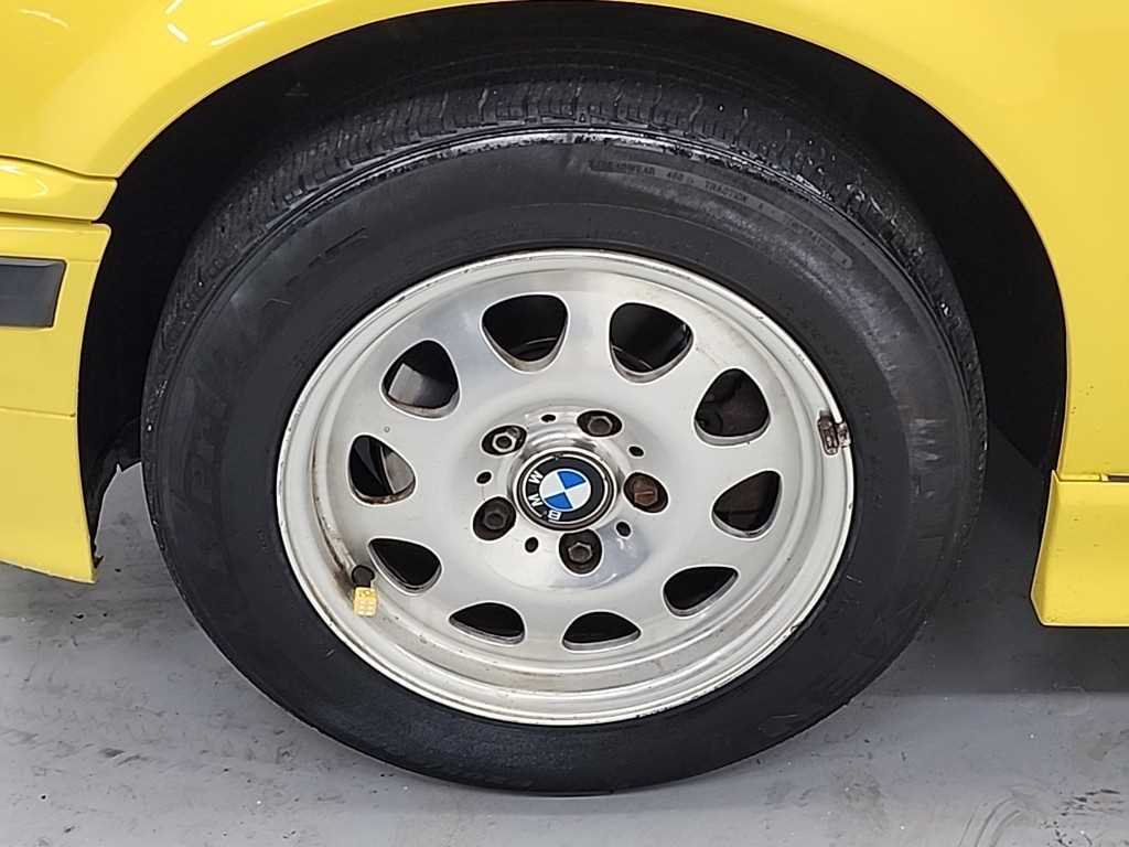 BMW 3 series 1997 Amarillo - Importación desde Corea - HF Imports Iquique - Foto 16