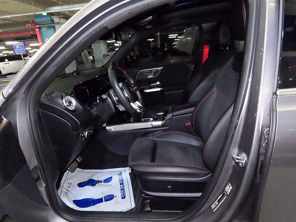 Mercedes Benz GLB Class - Vista 6