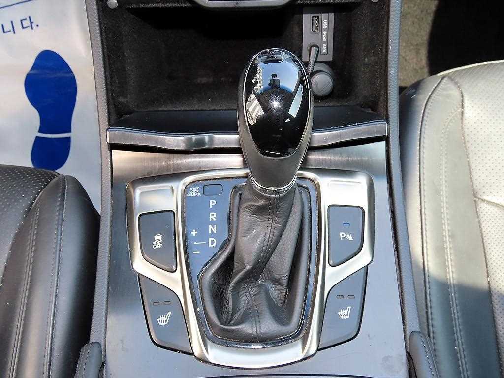 HYUNDAI Grandeur - Vista 10