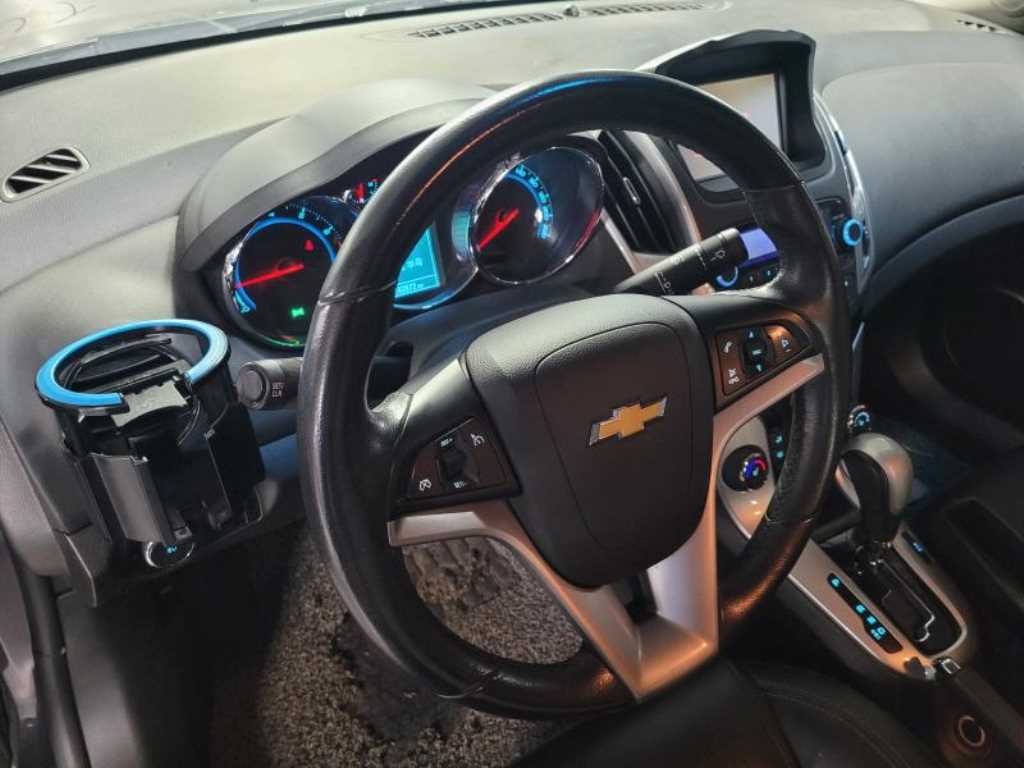 Chevrolet Cruise - Vista 9