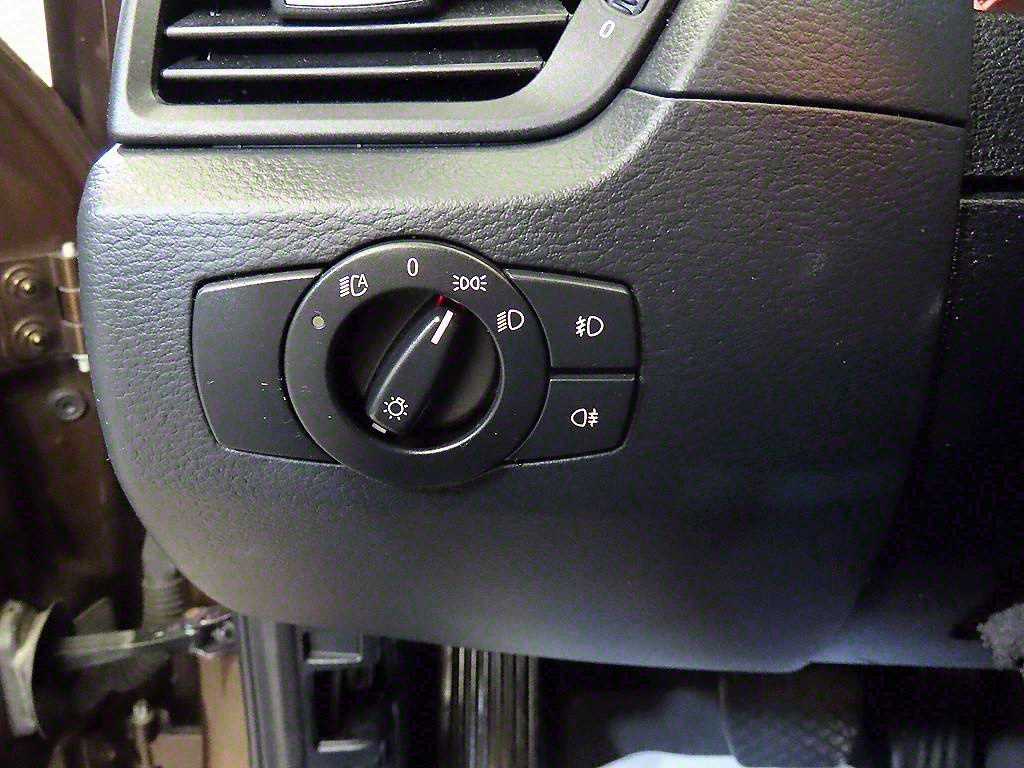 BMW X1 2011 Café - Importación desde Corea - HF Imports Iquique - Foto 14