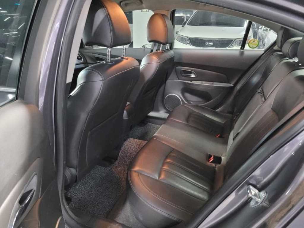 Chevrolet Cruise - Vista 8