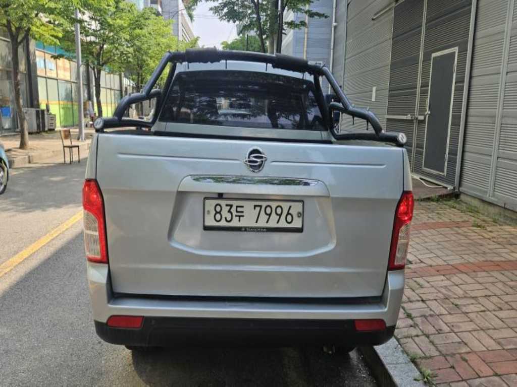 Ssangyong Korando - Vista 5