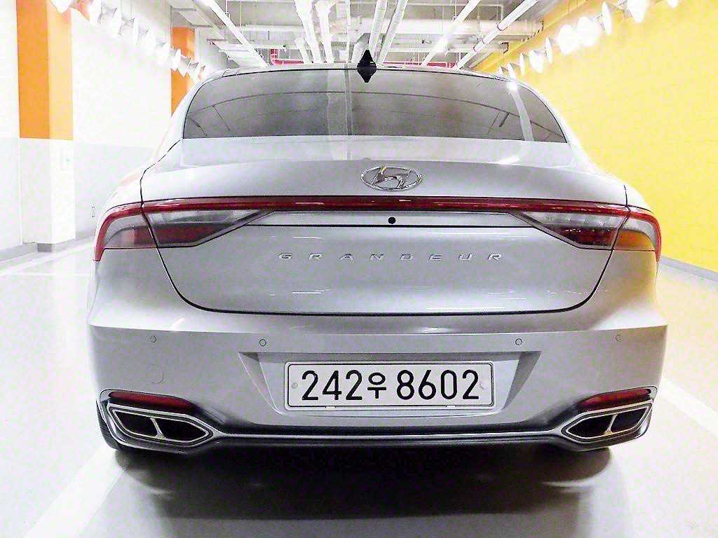 HYUNDAI Grandeur - Vista 4