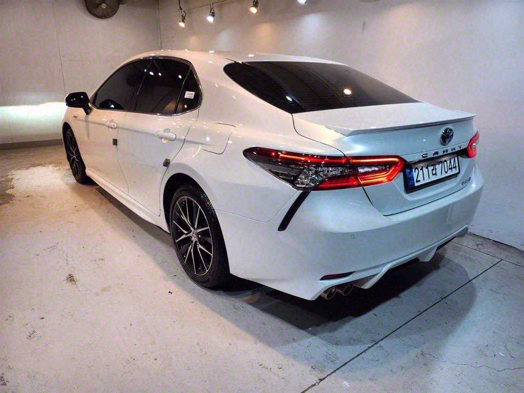 Toyota Camry - Vista 4