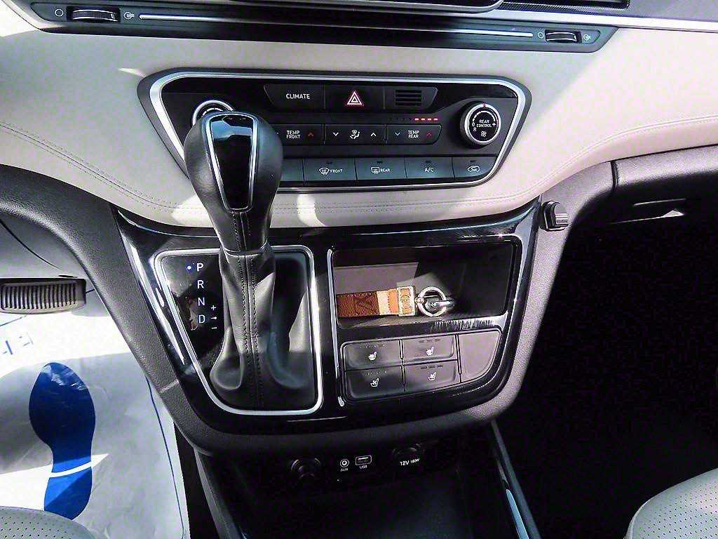 HYUNDAI Starex - Vista 11