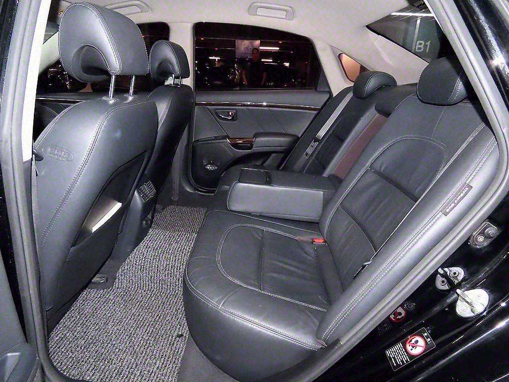 HYUNDAI Grandeur - Vista 7