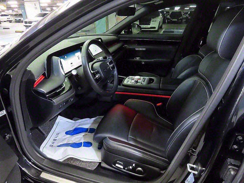 Genesis G90 - Vista 6