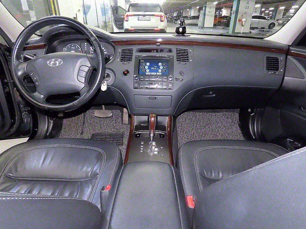 HYUNDAI Grandeur - Vista 10