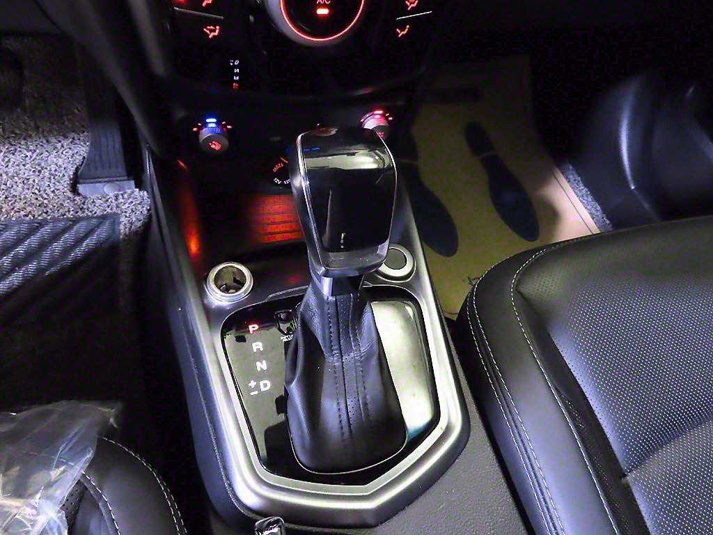 Ssangyong Tivoli - Vista 12