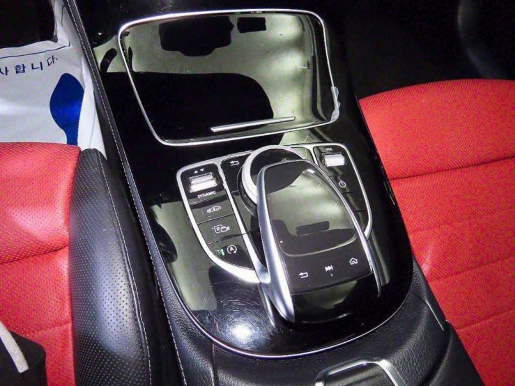 Mercedes Benz E class - Vista 12