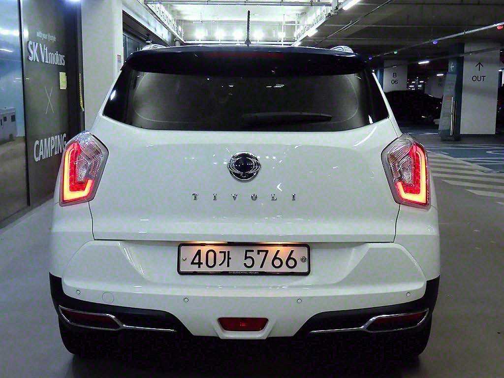 Ssangyong Tivoli - Vista 5