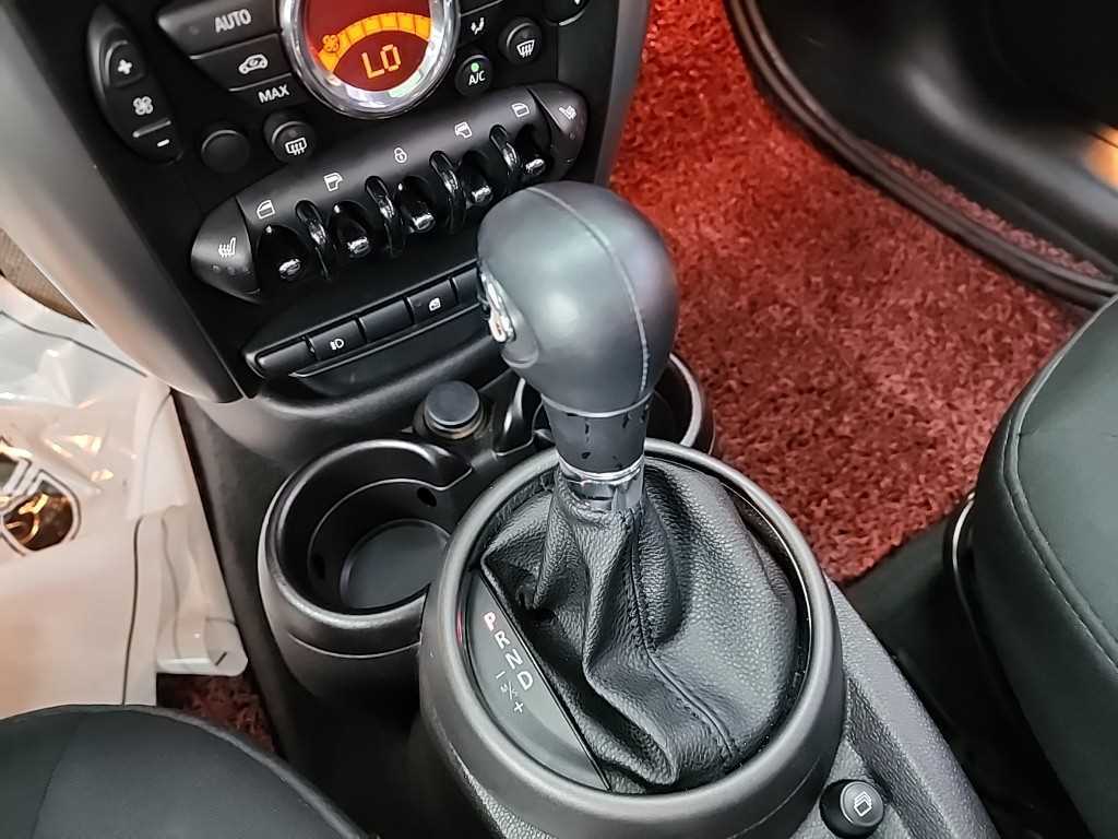 Mini Countryman - Vista 6