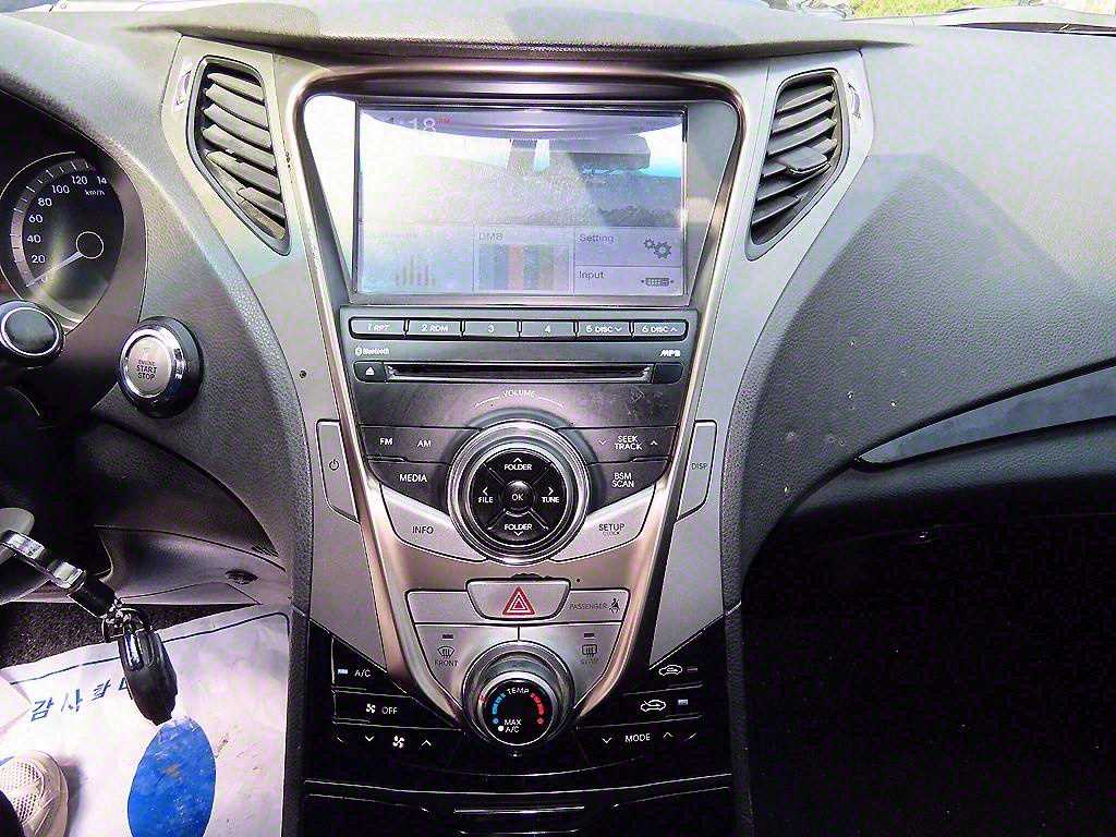 HYUNDAI Grandeur - Vista 12