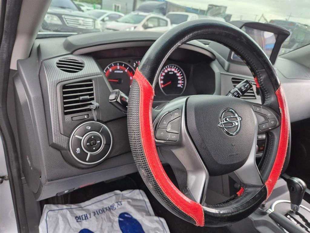 Ssangyong Korando - Vista 11
