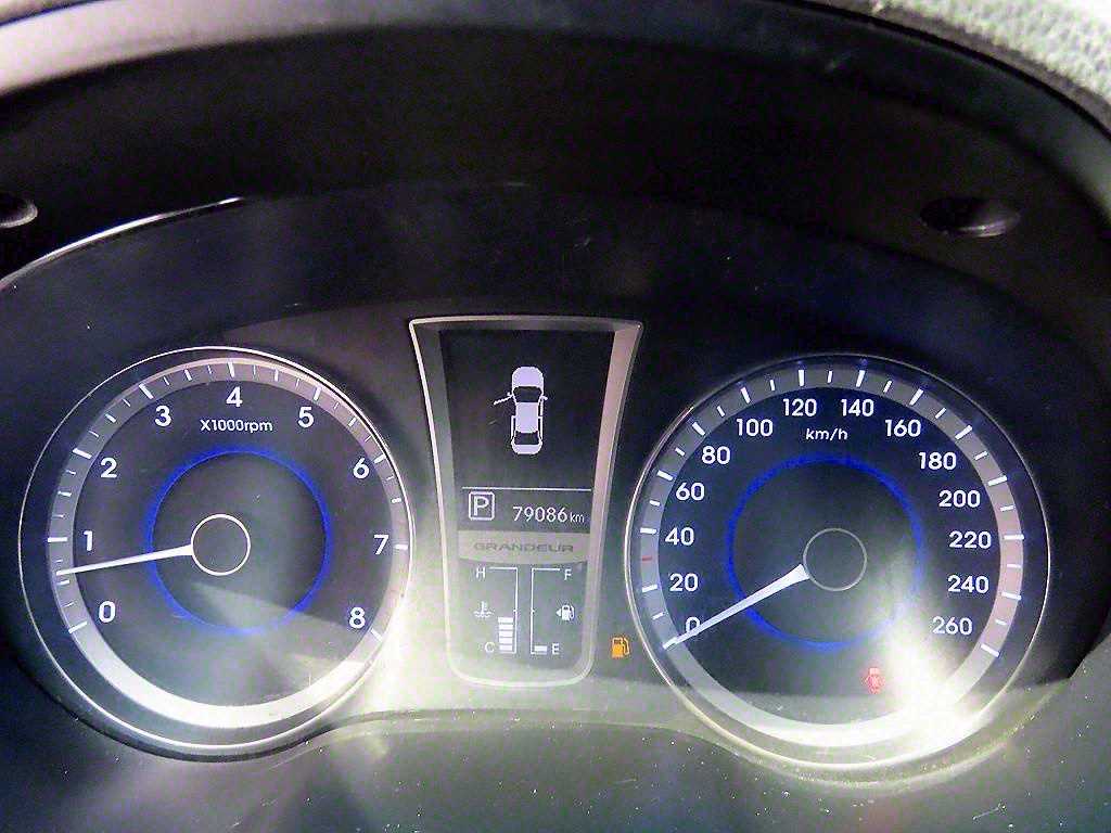 HYUNDAI Grandeur - Vista 9