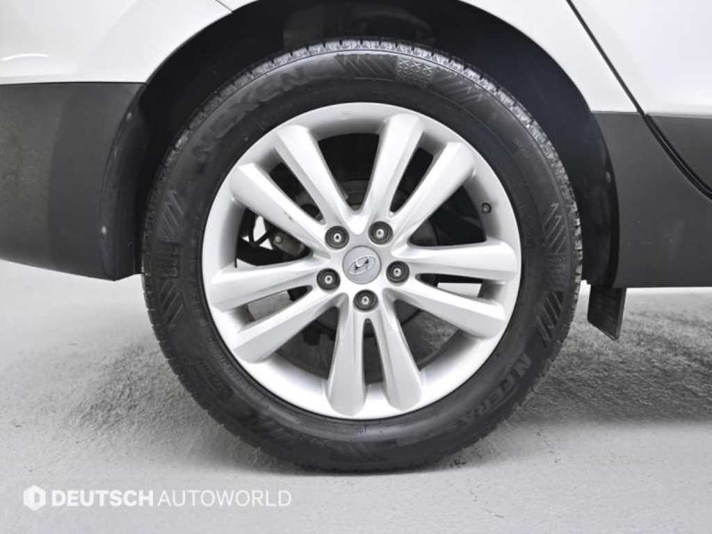 HYUNDAI Tucson - Vista 5