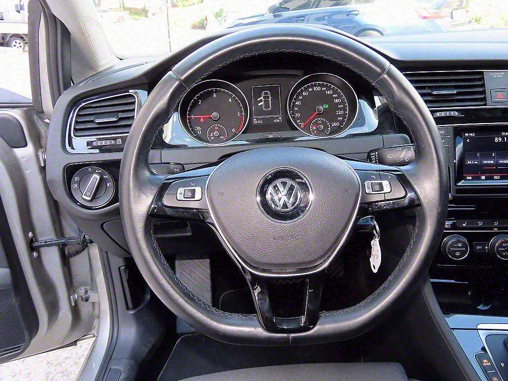 Volkswagen Golf - Vista 8