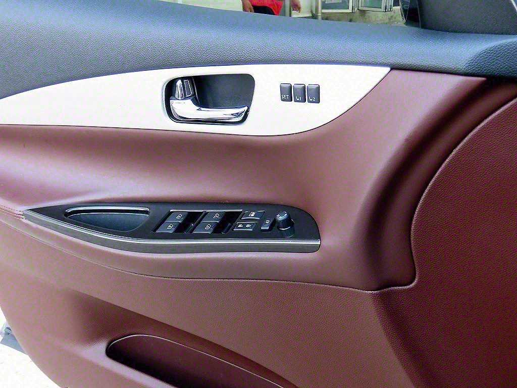 Infiniti QX - Vista 11