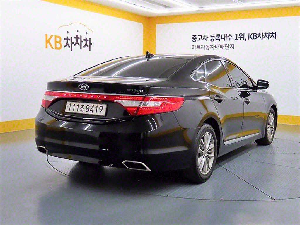 HYUNDAI Grandeur - Vista 4