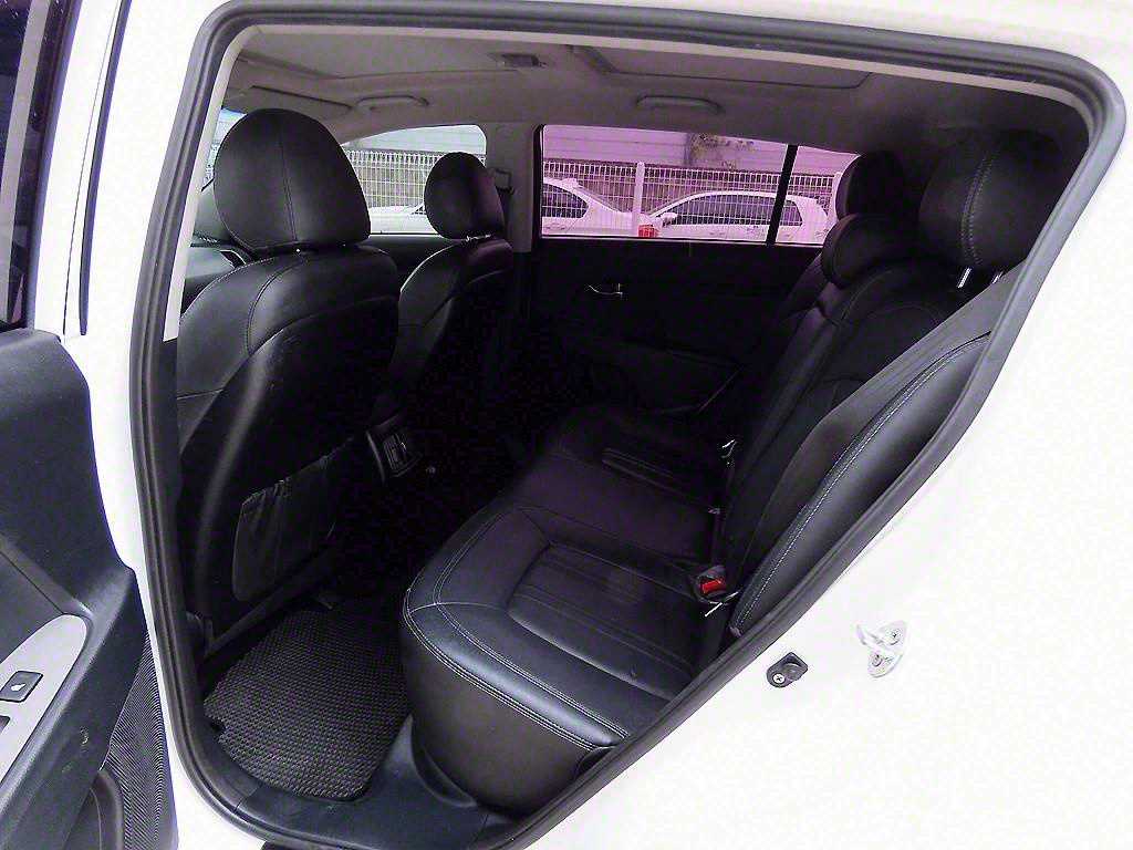 KIA Sportage - Vista 6