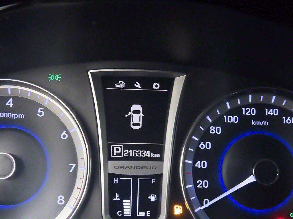 HYUNDAI Grandeur - Vista 8