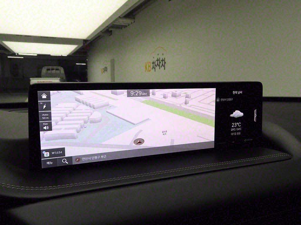 Genesis GV80 - Vista 9