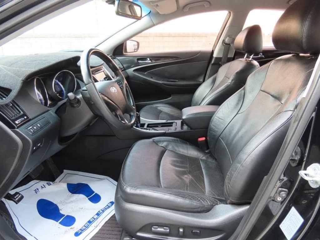 HYUNDAI Sonata - Vista 5