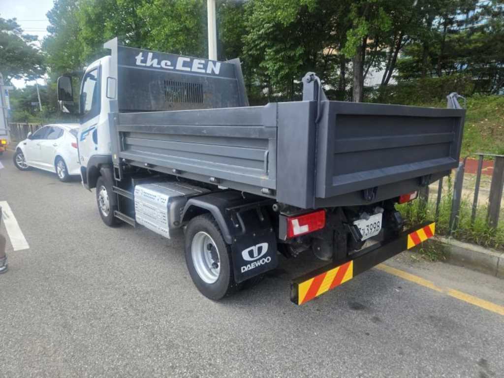 medium and large cargo dump - Vista 5