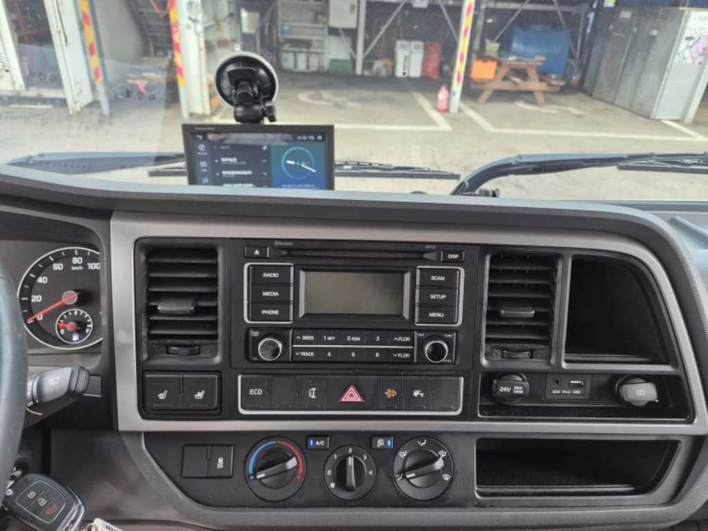 medium and large cargo truck 2021 Blanco - Importación desde Corea - HF Imports Iquique - Foto 17