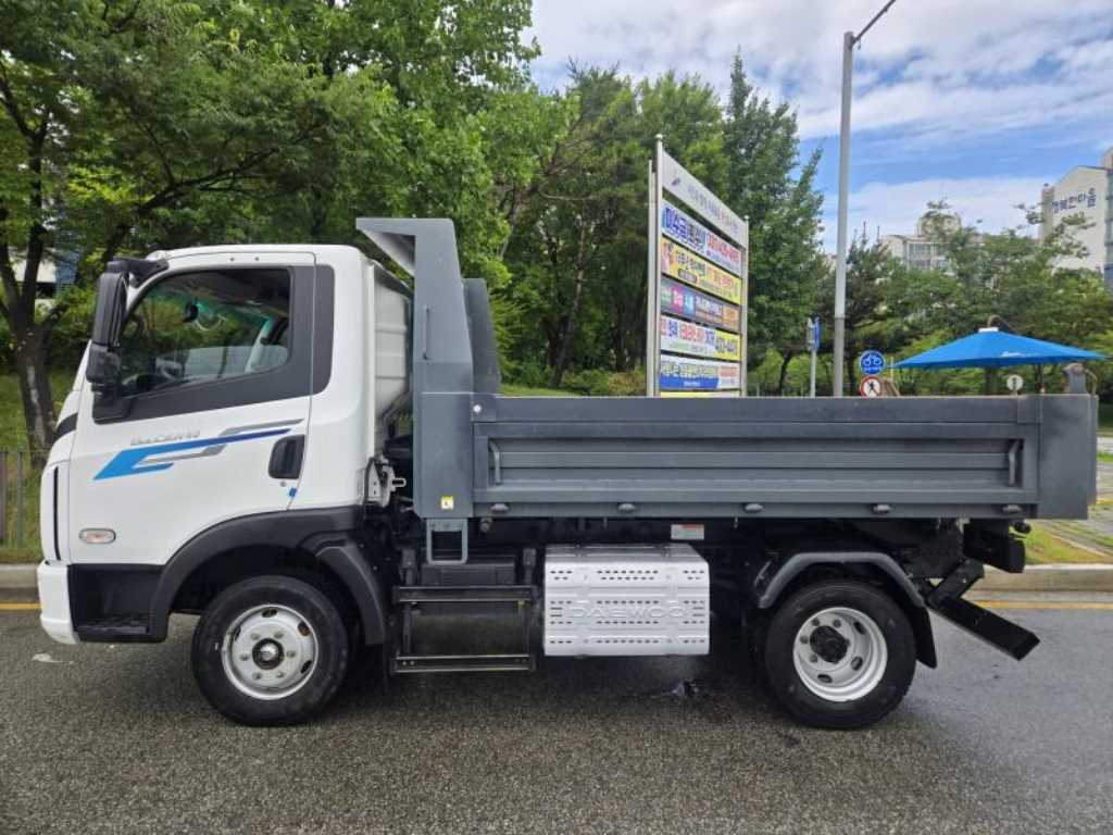 medium and large cargo dump - Vista 4