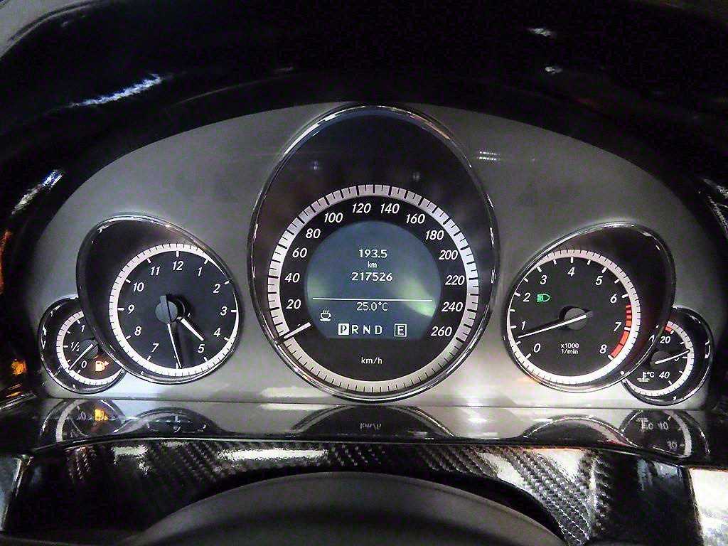 Mercedes Benz E class - Vista 12