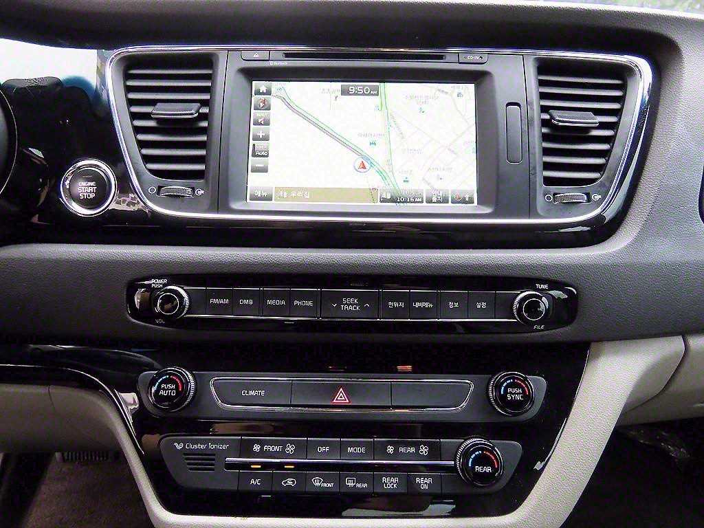 KIA Carnival 2016 Gris - Importación desde Corea - HF Imports Iquique - Foto 13