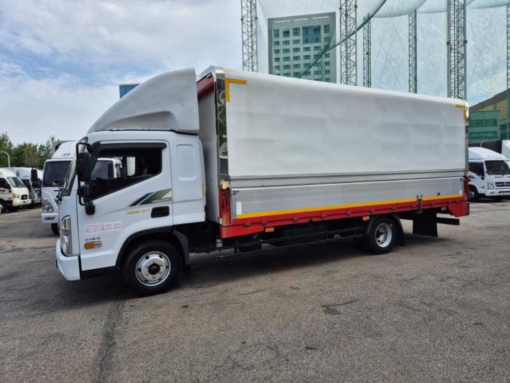 medium and large cargo truck - Vista 4