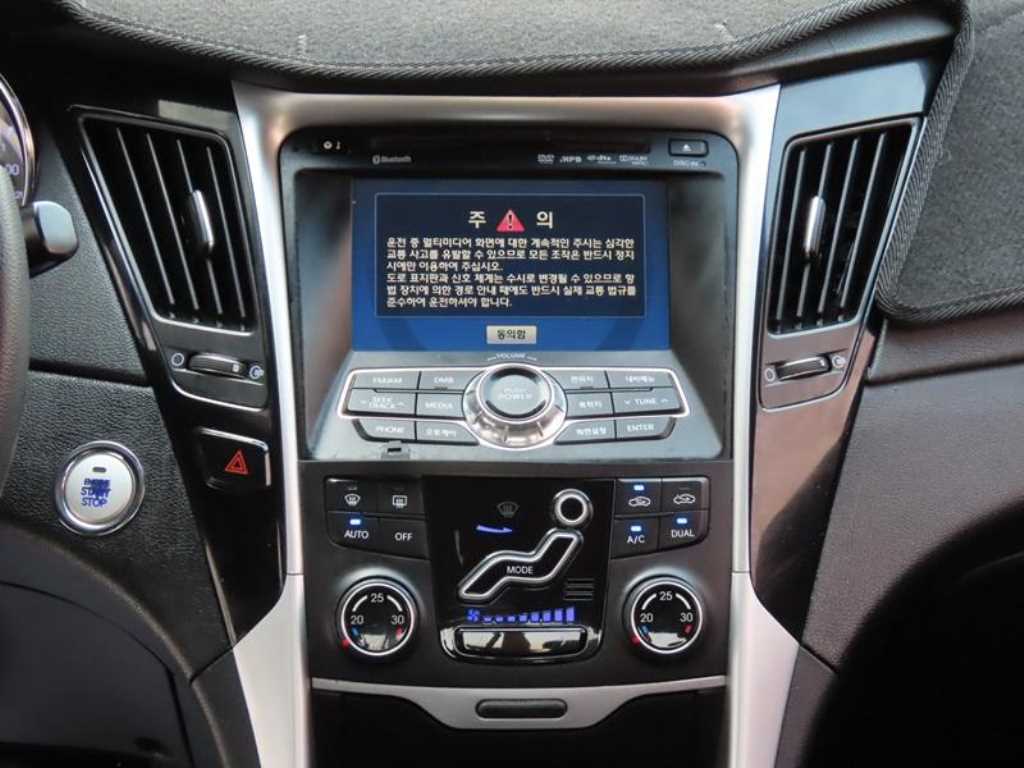 HYUNDAI Sonata - Vista 10