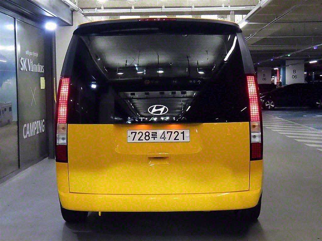 HYUNDAI Staria - Vista 5